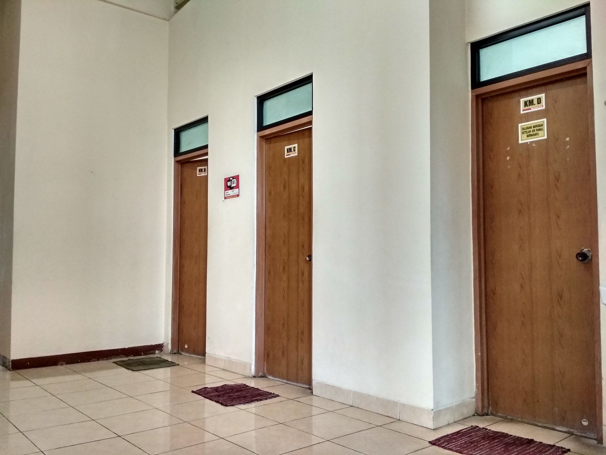 Imam Bonjol Hostel Semarang Ngoại thất bức ảnh